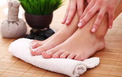 Verhinderung des Auftretens des Pilzes an den Nägeln der Beine